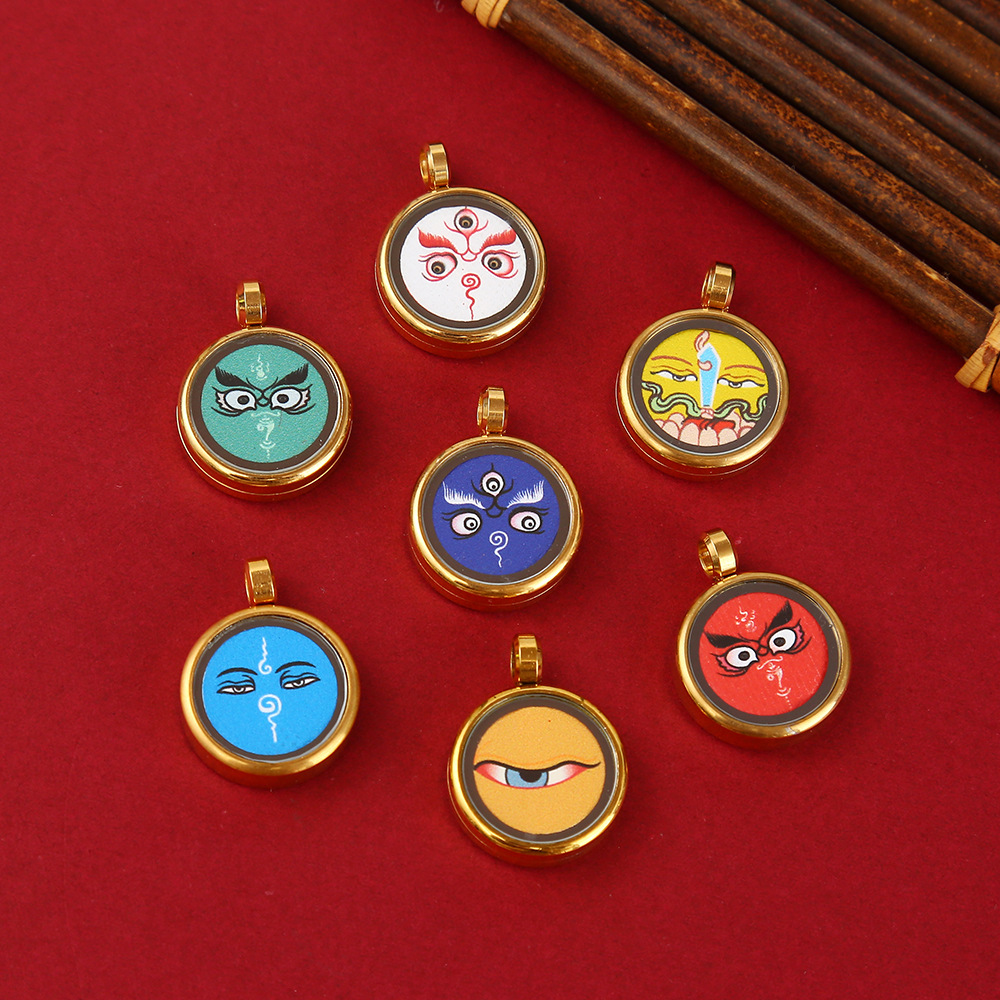 Mini titanium steel Tibetan Thangka Nepal hand-painted three-dimensional Yellow CAI Zaki Lam pendant Eraser box Application Scenario