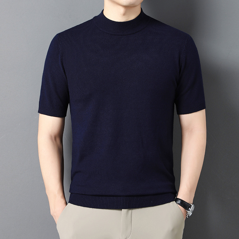 For the Spring and autumn of 2025, a men's semi-high-neck short-sleeved T-shirt with a wool-like knitted sweater is a versatile inner layer for both casual and business use