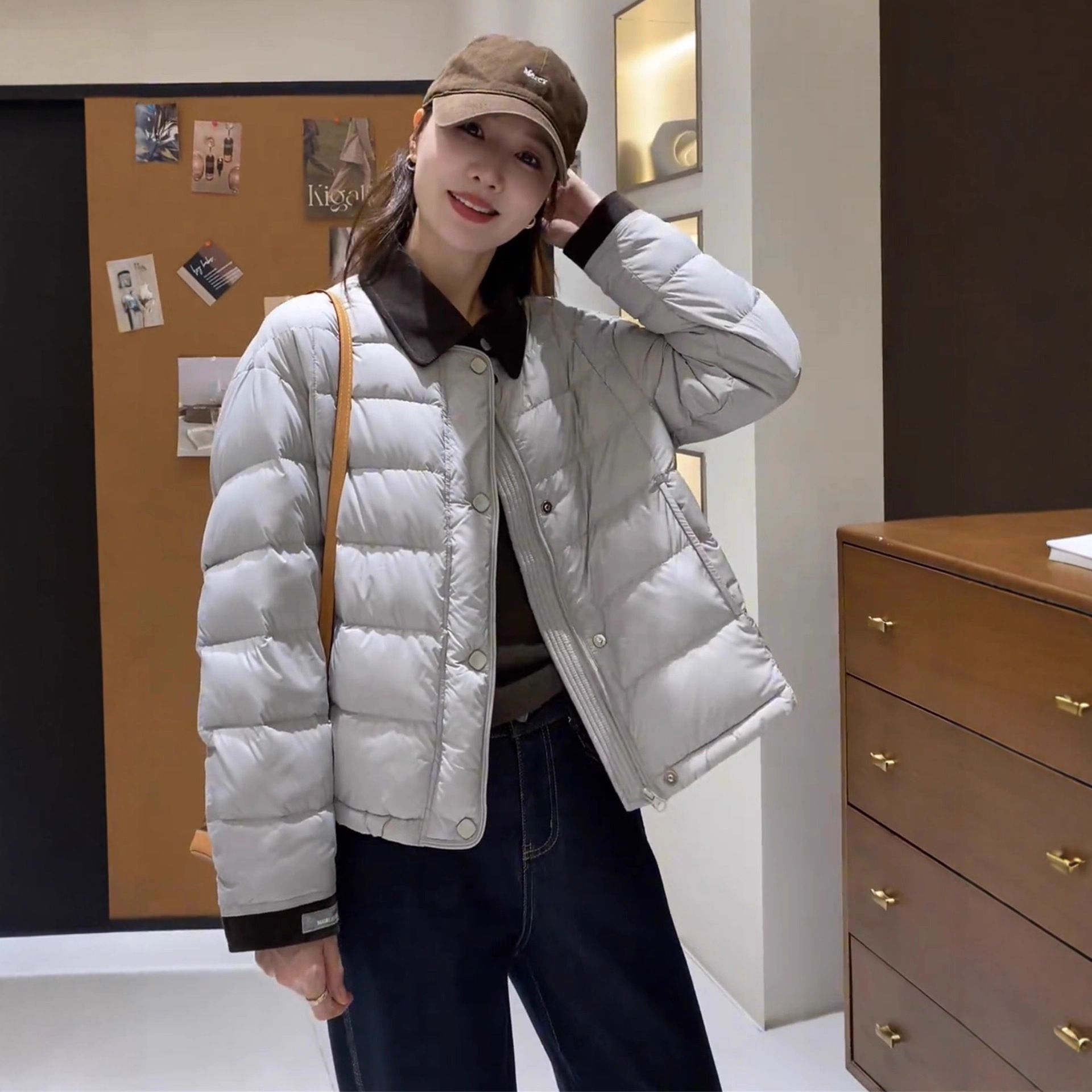 白鸭绒轻薄羽绒服女短款冬季2025新款高级感洋气宽松小个子外套