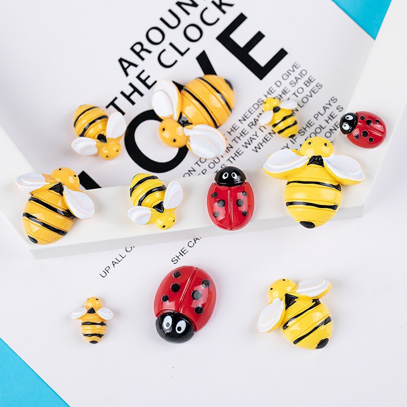Resin accessories, cartoon bee headwear, diy jewelry accessories, children's hair clips, cream resin resin, phone case patches Specification image