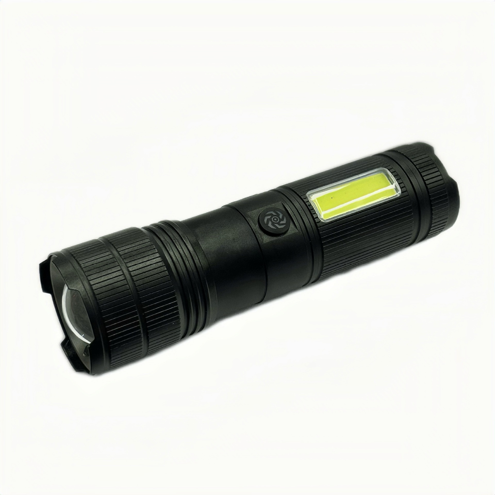 The aluminum alloy large silver dragon strong light flashlight has a high-power long-range focusing function and is equipped with six large-capacity lithium batteries Application Scenario