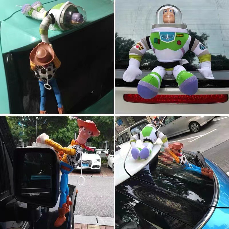 La luz de la libertad buzz lightyear rescate woody coche spiderman decoración del coche pedestal muñeca boneca decoración del coche Application Scenario