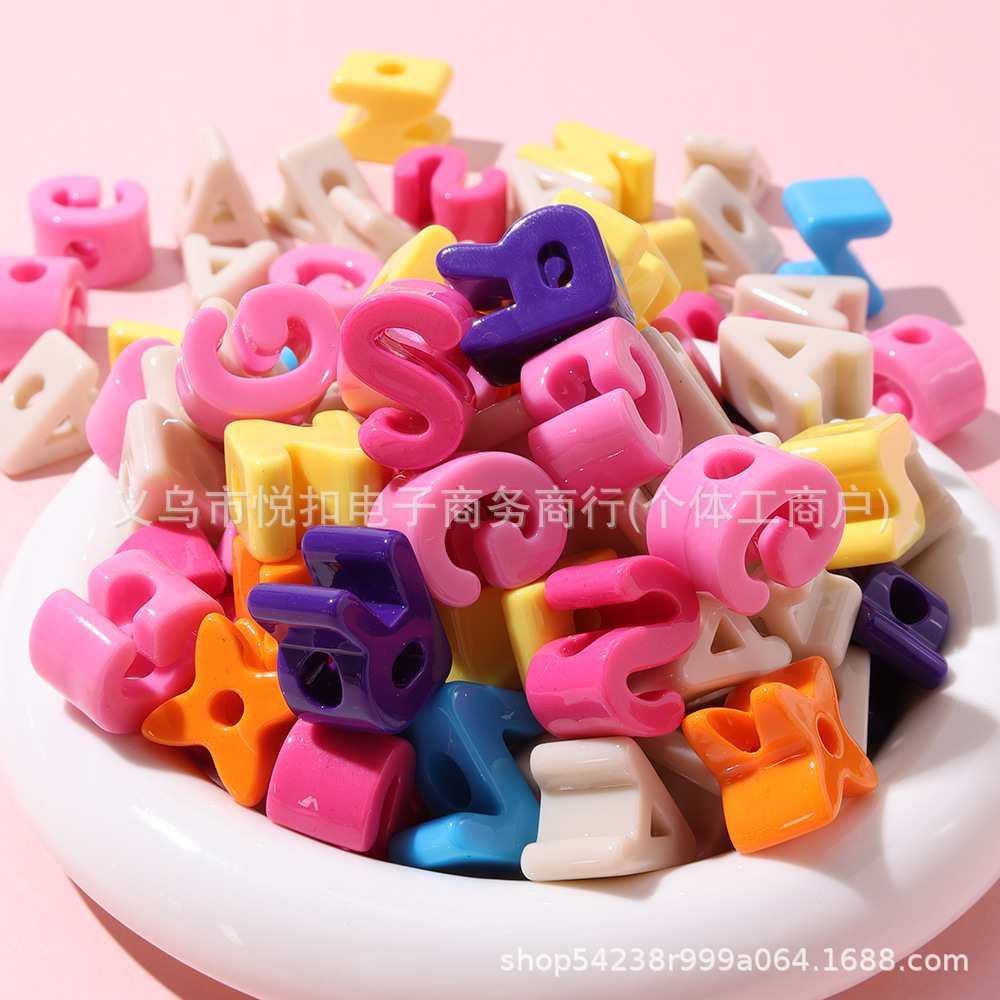 6mm acrylic English letter beads macaron dopamine hand-strung beads straight hole loose beads DIY bag pendant details Picture