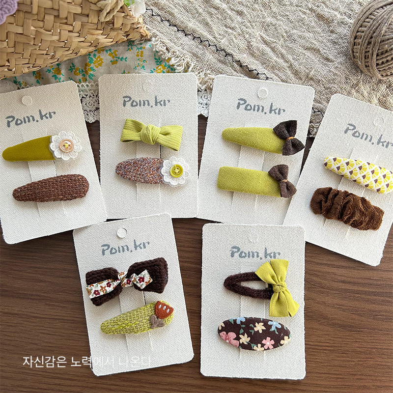 New Korean children's sweet bow, hand-embroidered flower fabric hair clips, duckbill clips, broken hair clips, bangs clips details Picture