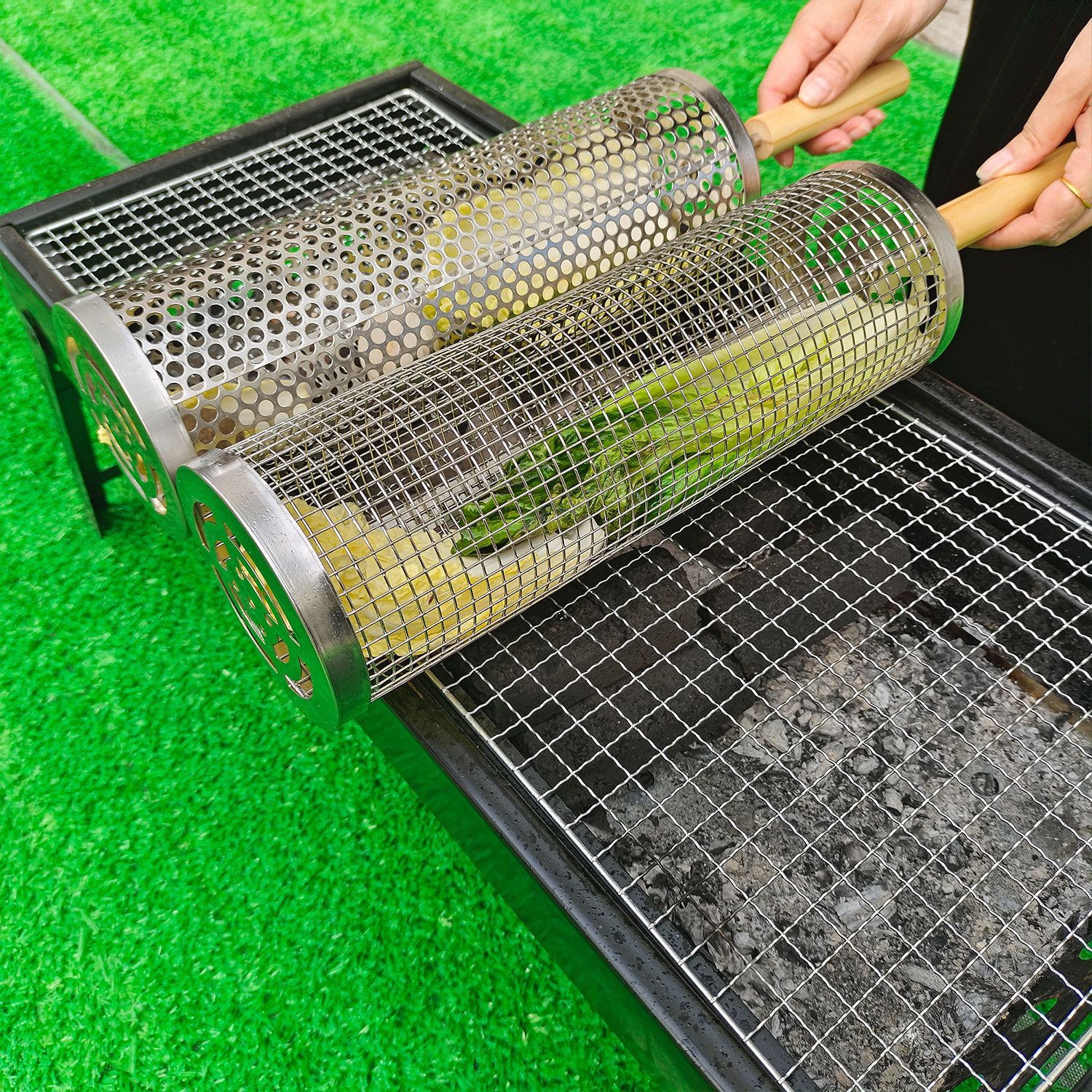 Cross-Border New Rolling Barbecue Cage Stainless Steel Round Barbecue Cylinder Outdoor Barbecue Grill Portable Barbecue Cage Barbecue Net details Picture