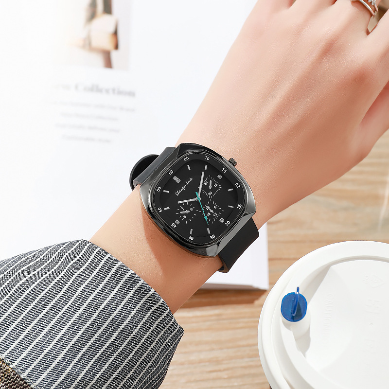Shangmei's new cross-border women's watch with silicone strap, elegant quartz watch, live-streaming bestseller women's watch, cross-border watch wholesale Application Scenario