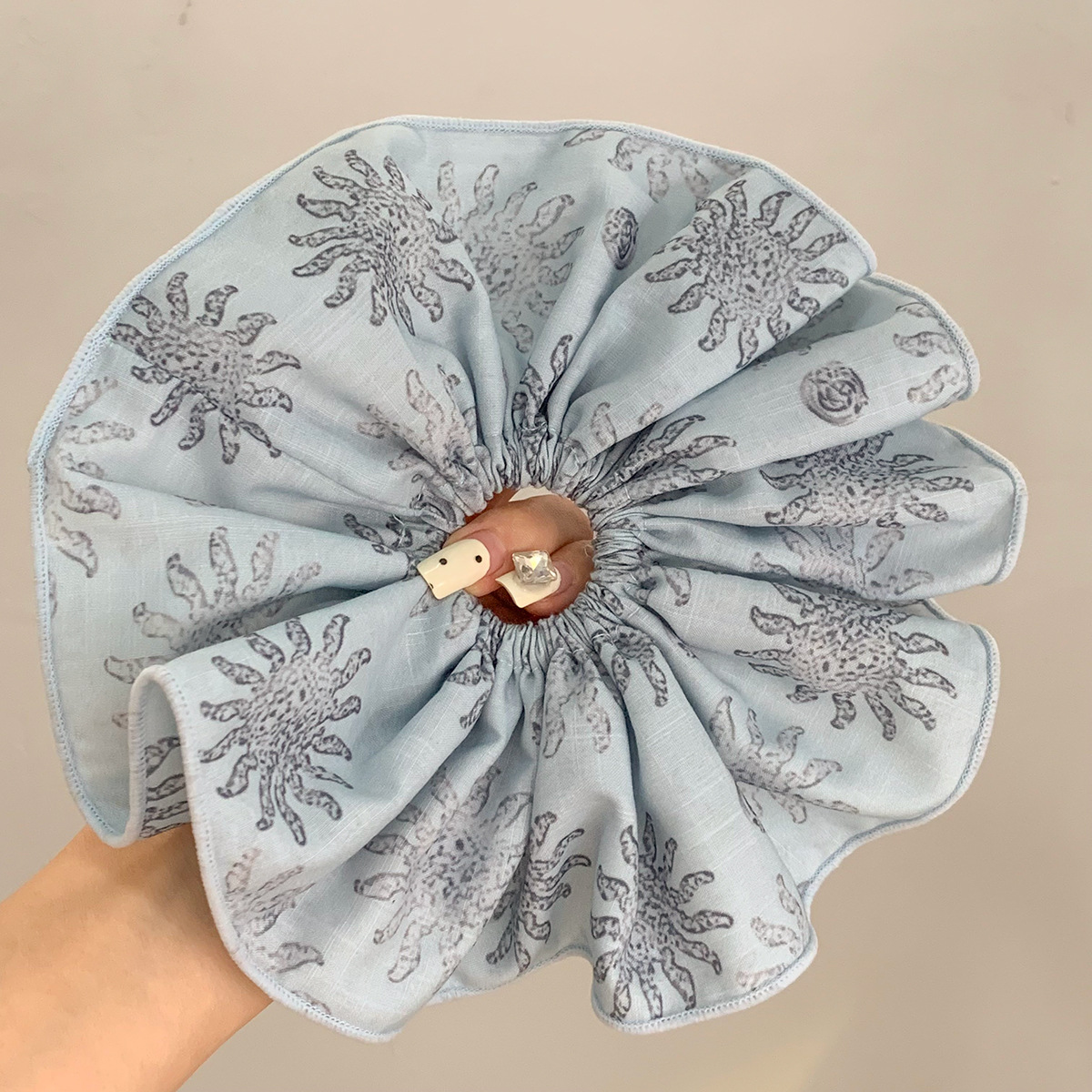Artistic and retro lace, high-end large hair band, high-end ponytail hair tie, hair flower, double-layer ruffled edge hair accessory pic 6