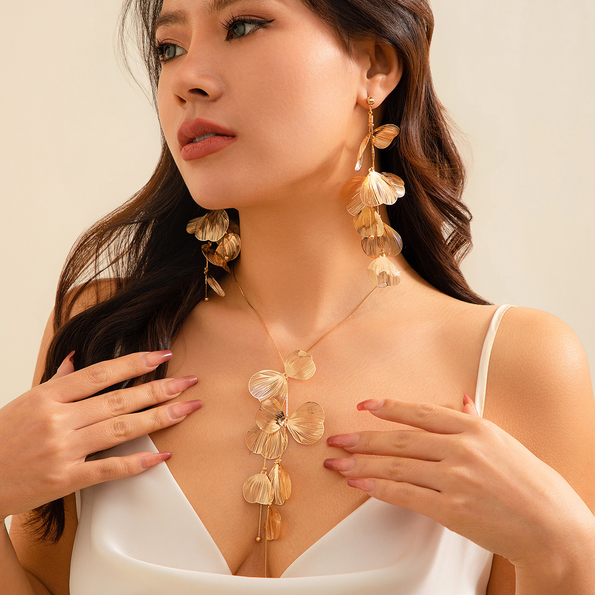 欧美高级感小众银杏叶流苏项链甜酷风设计感跨境复古抽拉项圈饰品
