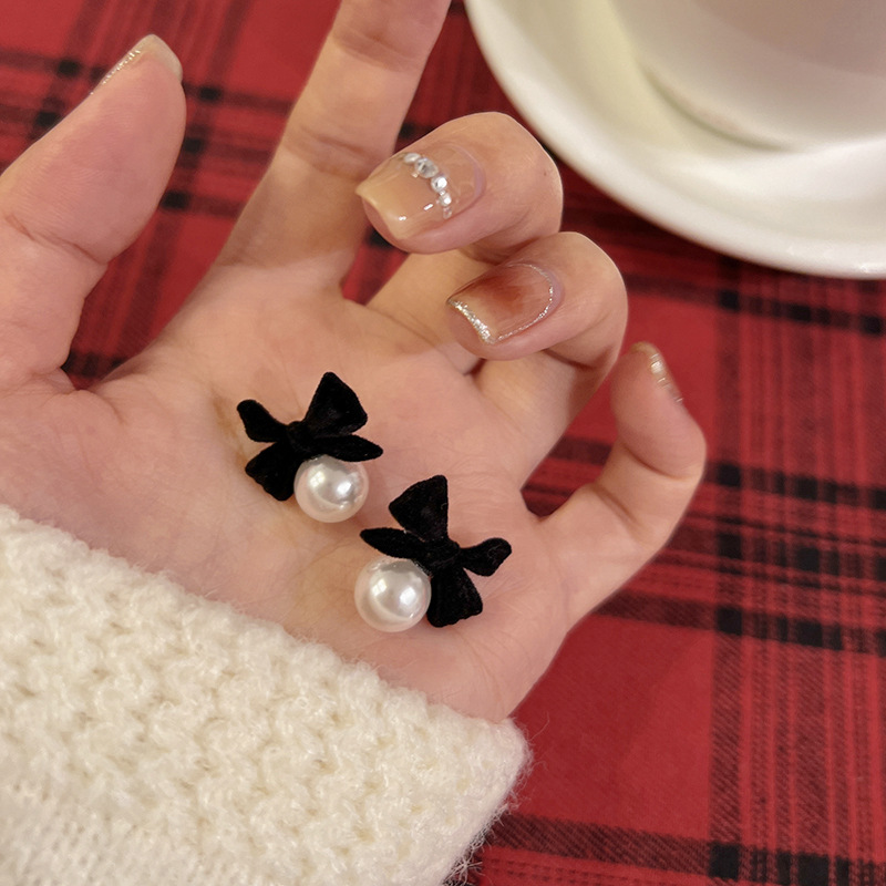 High-end design, new trendy pearl ear clips and earrings, fashionable and elegant, black bow, no ear holes, design sense earrings details Picture