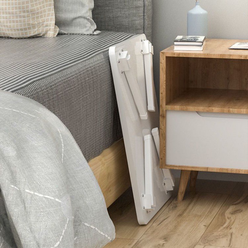 A small table on the bed, a seat in the bedroom, a foldable student dormitory table board, a desk, a cute ins carpet, a computer Application Scenario
