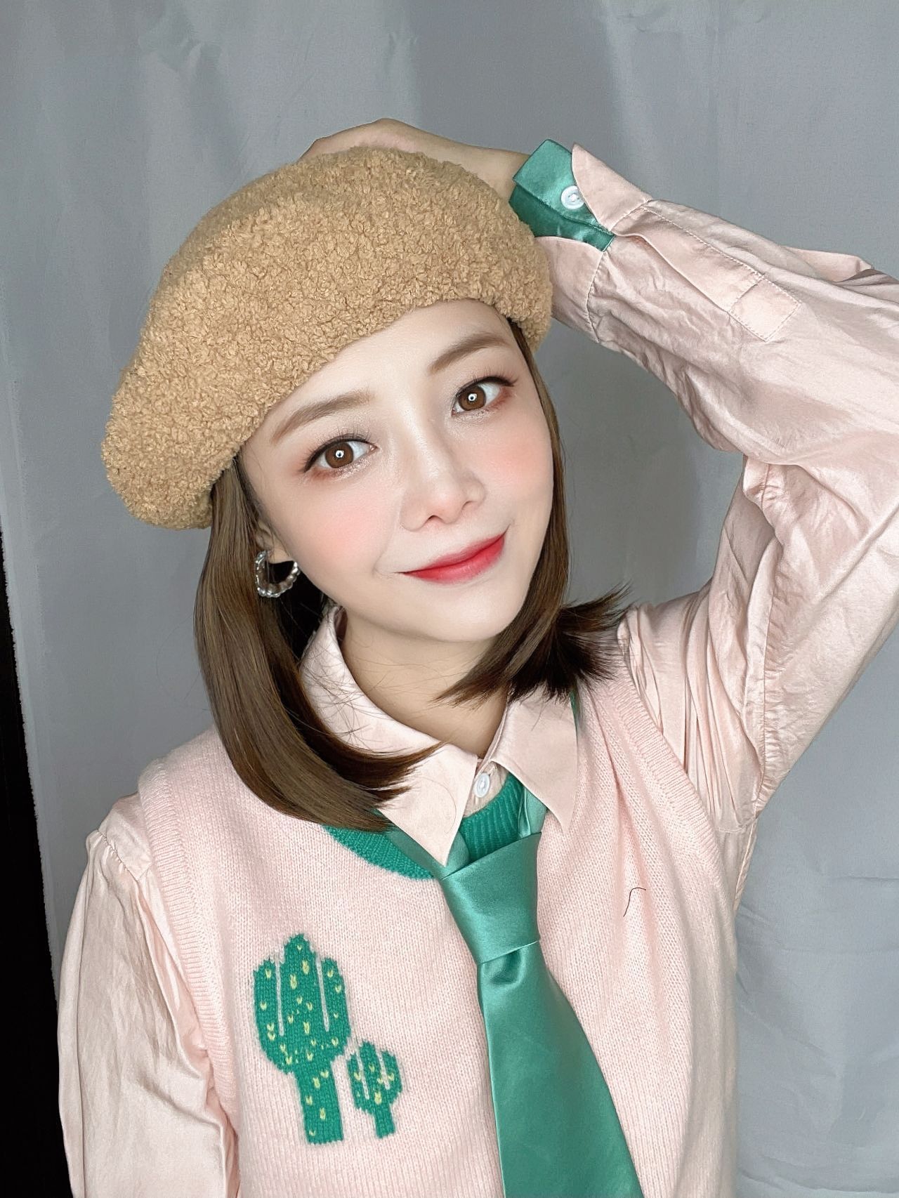 Kailu hair fall/winter lamb hair beret wig integrated Bob hair wheat curls hair can be split for women Item Picture