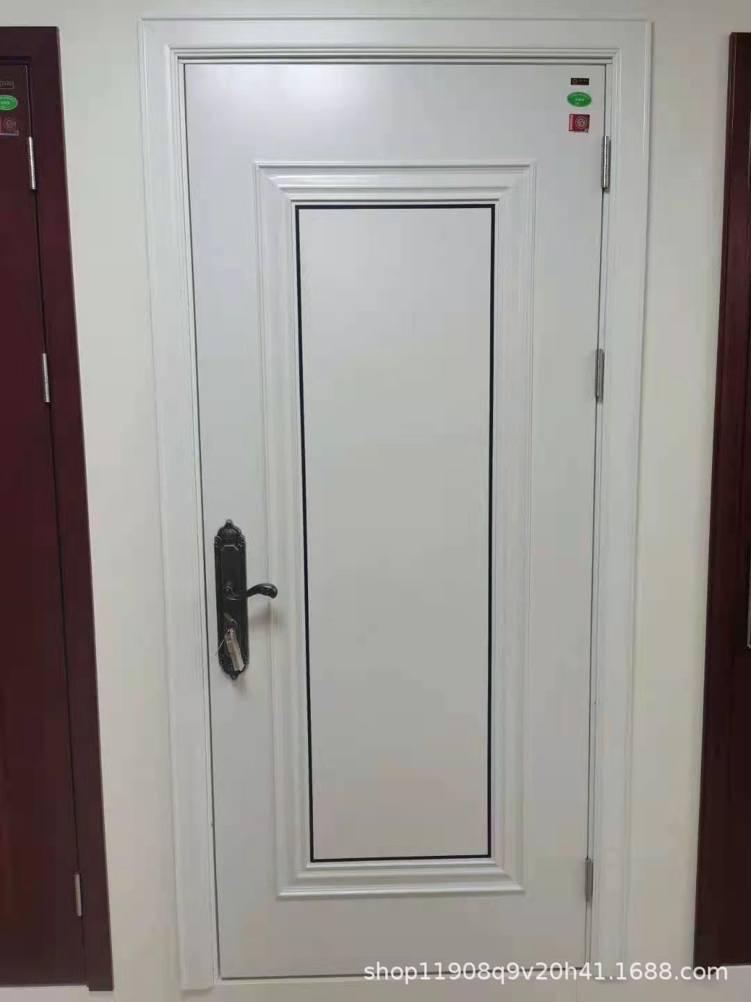 Factory wholesale and customized grade A and B steel-wood fireproof doors, fireproof wooden doors for hospital, hotel and hotel engineering rooms details Picture