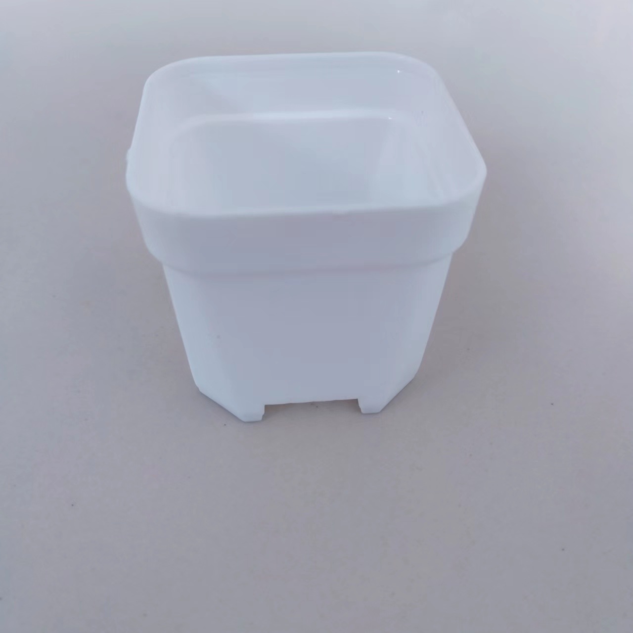 白色4厘米口径迷你小盆景多肉育苗种植塑料花盆多肉种植白方盆
