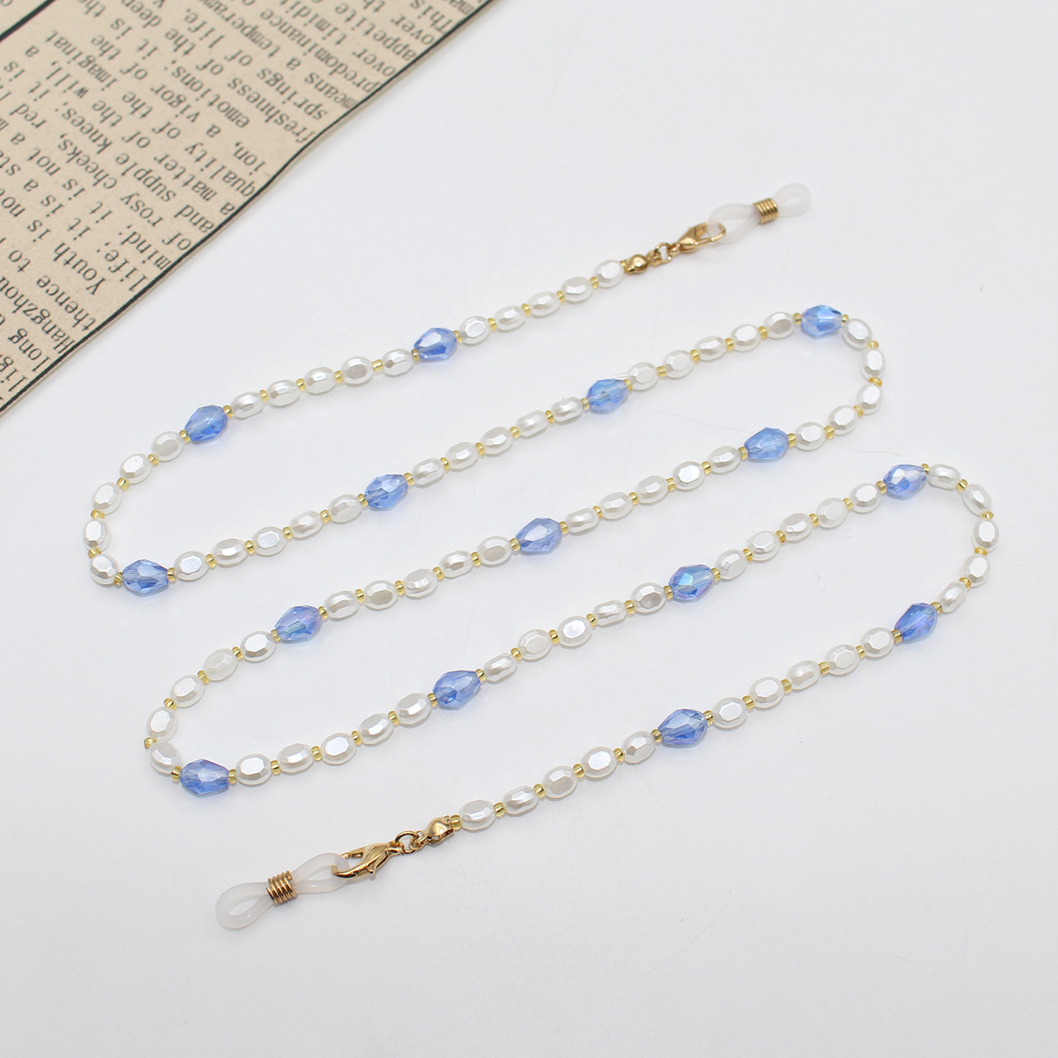 European and American acrylic pearl mask lanyards, Japanese and Korean fashionable eyeglass chains, multi-purpose neck straps, anti-drop pearl eyeglass lanyards details Picture