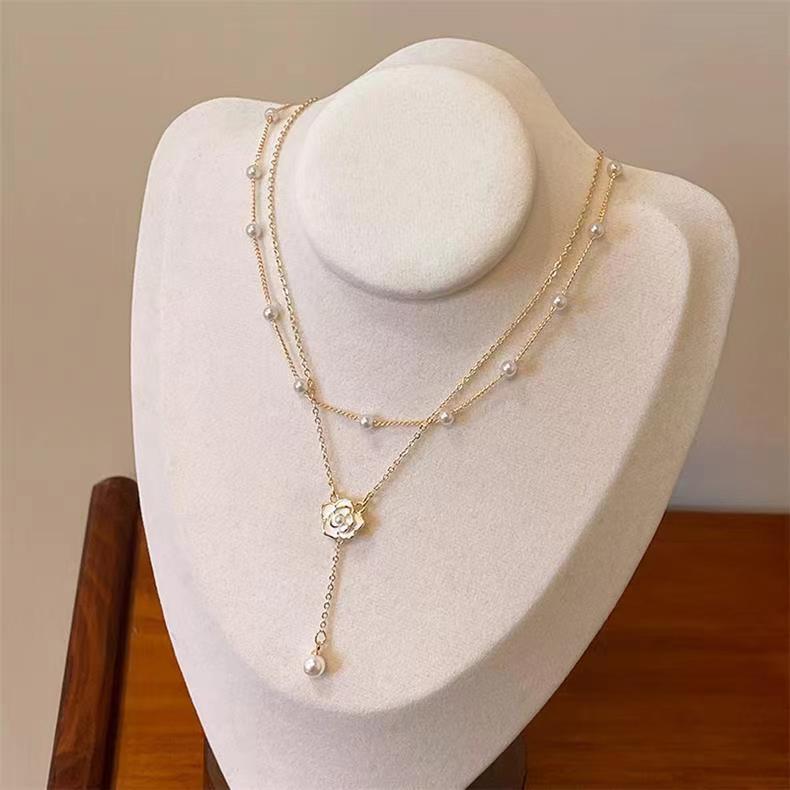 Double-layer tassel necklace, women's pearl, niche camellia collarbone chain, design sense, light luxury, neckchain, elegant Application Scenario