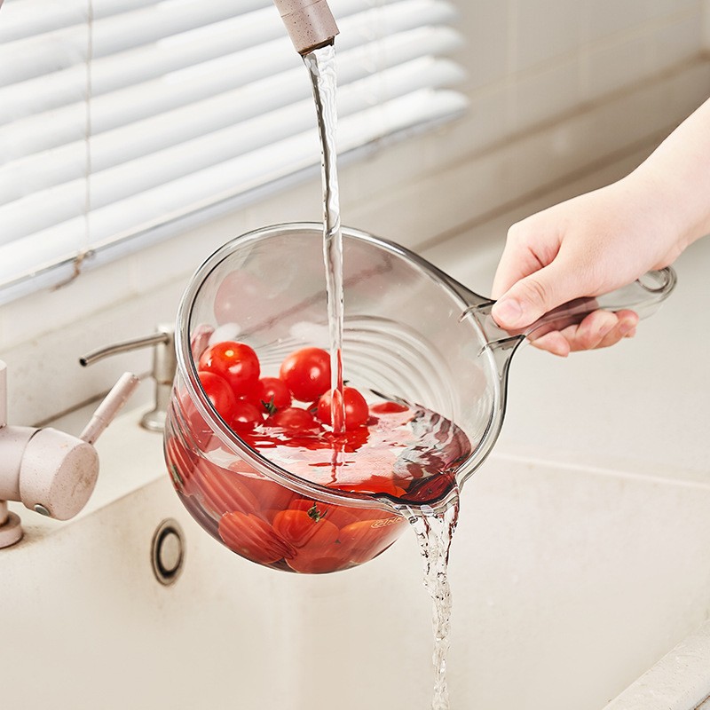 Wholesale light luxury transparent simple water spoon wholesale thickened kitchenware household plastic water ladle 水舀子 bath