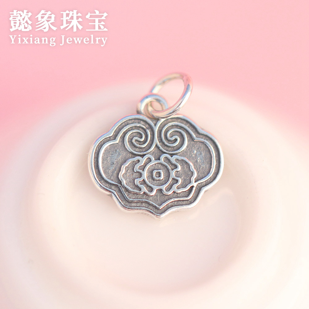 Necklace Bracelet Retro Pendant S925 Silver Red Rope Copper Money Xiangyun Ruyi Lock Pendant Jewelry Diy Accessories 2 Application Scenario