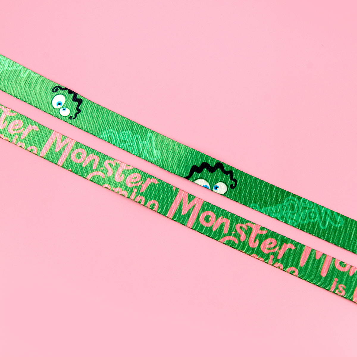 Cross-border monster arrives at the factory for wholesale weaving of new pet fashion and versatile leashes with soft pad handle prints Specification image