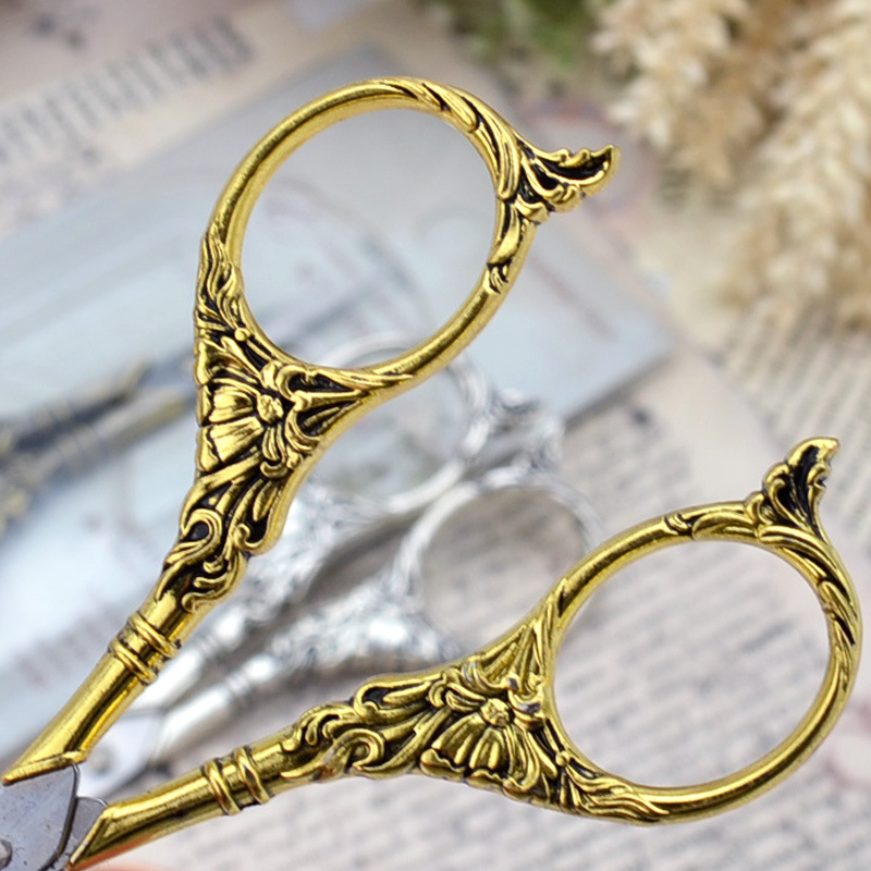 Wholesale Lily Vintage Scissors Cross-Stitch Stainless Steel Scissors Classical Hand-Made Home Embroidery Fabric Scissors Specification drawing
