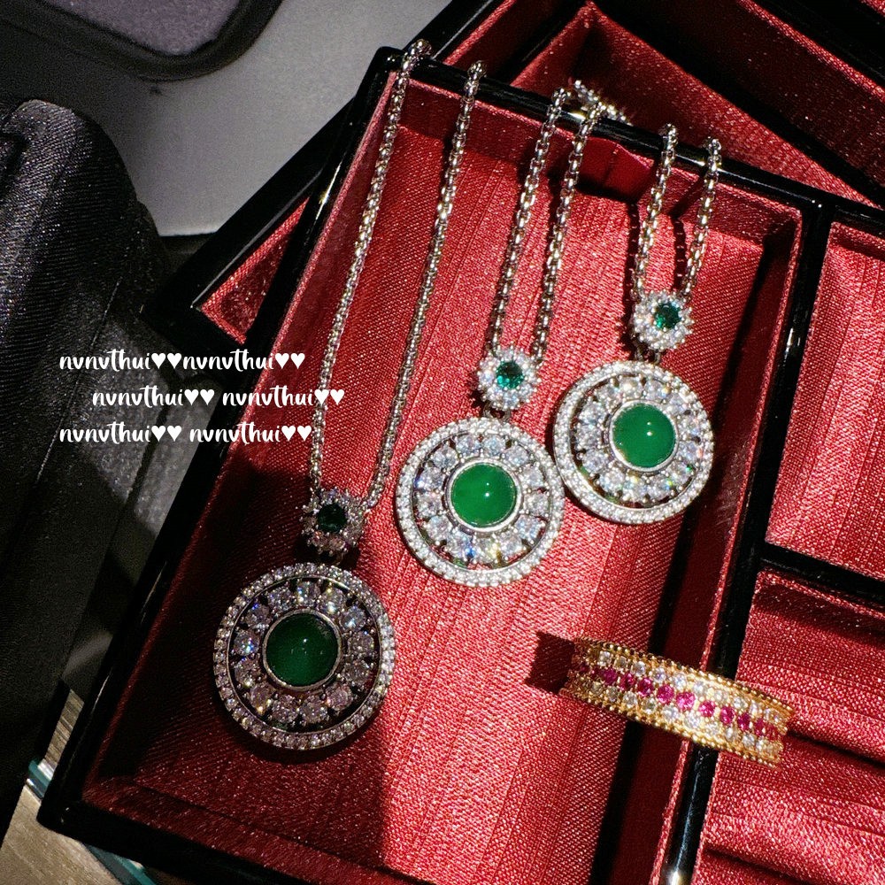 八宝瑞祥密织蜂巢绿玉髓花盘项链 新中式 古法金色花窗罗盘项链