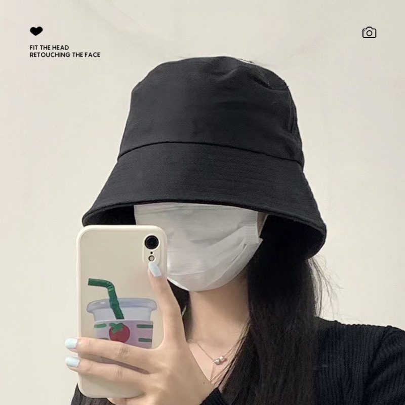 The popular black fisherman's hat for women in spring and autumn is a Korean-style casual and versatile face-covering Japanese-style sun protection hat and basin hat Application Scenario