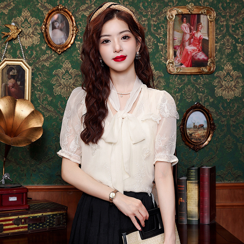 2024年夏季女装高级感蕾丝雪纺衬衫女设计感小众别致蝴蝶结衬衣