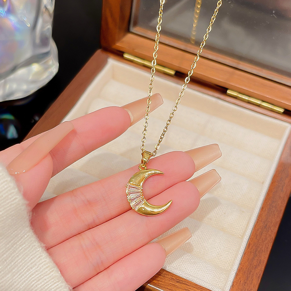 Fashion New Necklace Does Not Fade Female High-Grade Sense Small Luxury Pendant Cold Wind Star Moon Design Sense Clavicle Chain