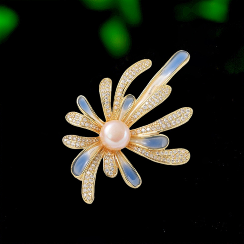 Wholesale of high-end, niche enamel zircon fireworks, fashionable freshwater pearl clothing accessories, brooches and corsages details Picture