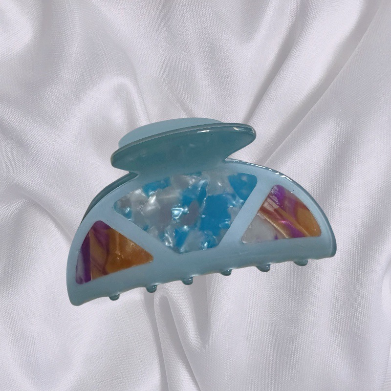 Yumi Accessories' colorful patchwork grab clip, simple commuting back head updo shark clip hair accessory Yumi Accessories' colorful patchwork grab clip, simple commuting back head updo shark clip hair accessory