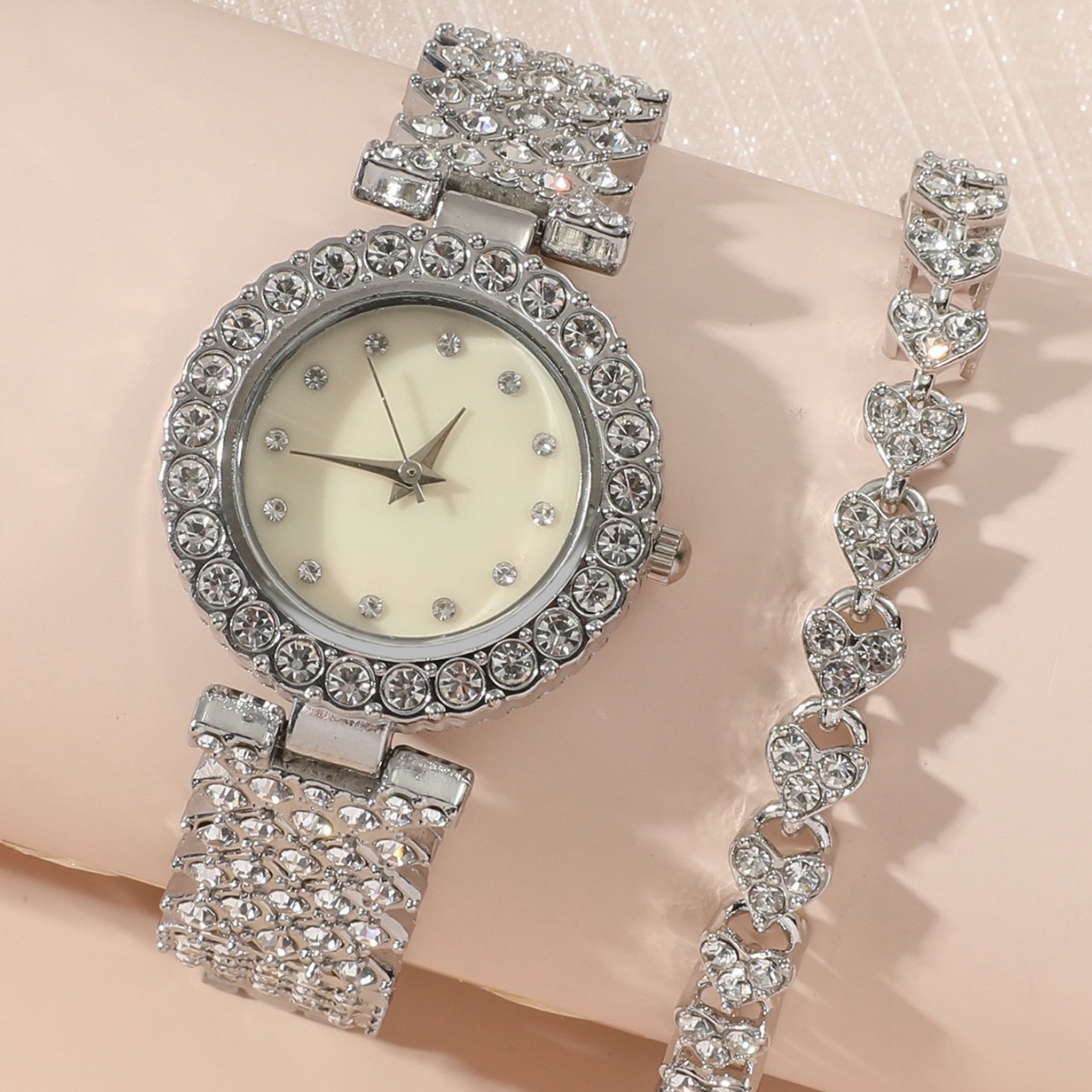 Foreign Trade Sales Of The Explosive Luxury Box All-In-One Grand Rhinestone Women's Five-Piece Gift Box Quartz Watch Specification drawing