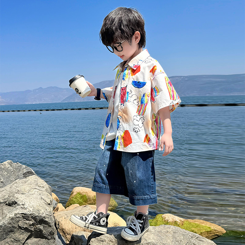 Boys' summer shirt 2024 New style Children's stylish summer short-sleeved top, boys' fashionable casual shirt thin style