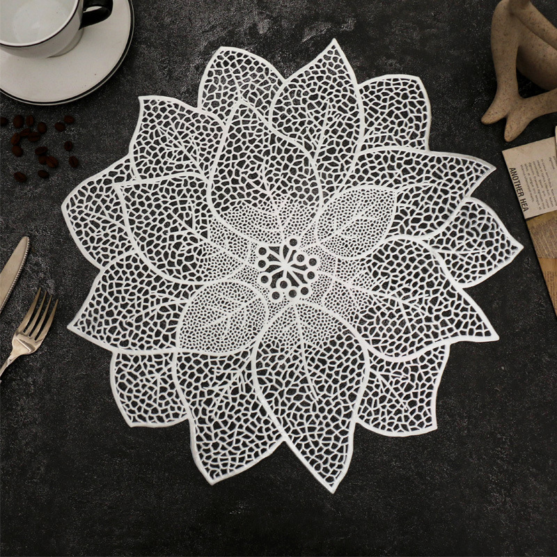 Foreign trade Nordic placemats, flower-shaped irregular Western placemats, special-shaped coasters, pvc waterproof, heat-resistant, hollowed-out heat-insulating pads details Picture