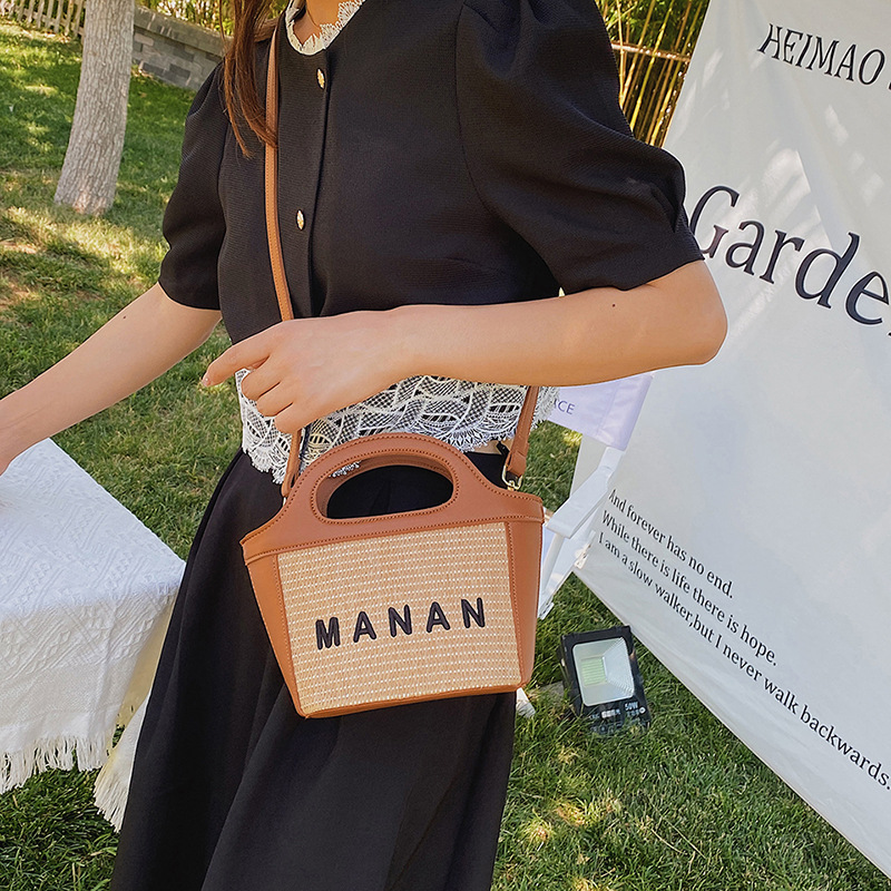 Foreign Trade Female Straw Bag 2023 New Basket Small Bag Fashion New All-In-One Single Shoulder Crossbody Mini Small Bag Application Scenario