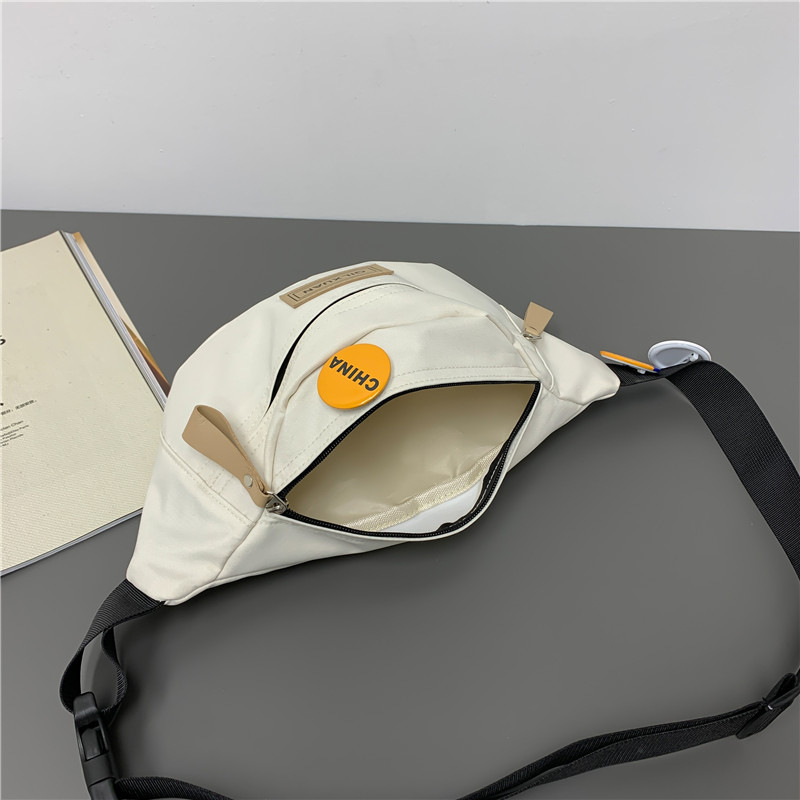 ins trendy men's chest bag, outdoor casual Japanese crossbody bag, Korean style fashionable and individual couple small crossbody bag, single-shoulder bag Application Scenario