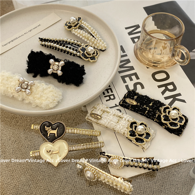 South Korea's New Dripping Flower Pearl Hairpin French Small Fragrance Broken Hair Bangs Clip High-Grade Black And White Hair Accessories