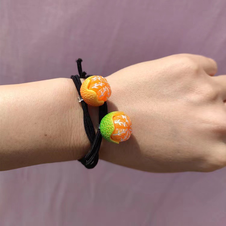 Japanese-style cute fruit peels, orange fruit hair bands, student couple bracelets, rubber bands, hair ties for boyfriends and best friends Application Scenario