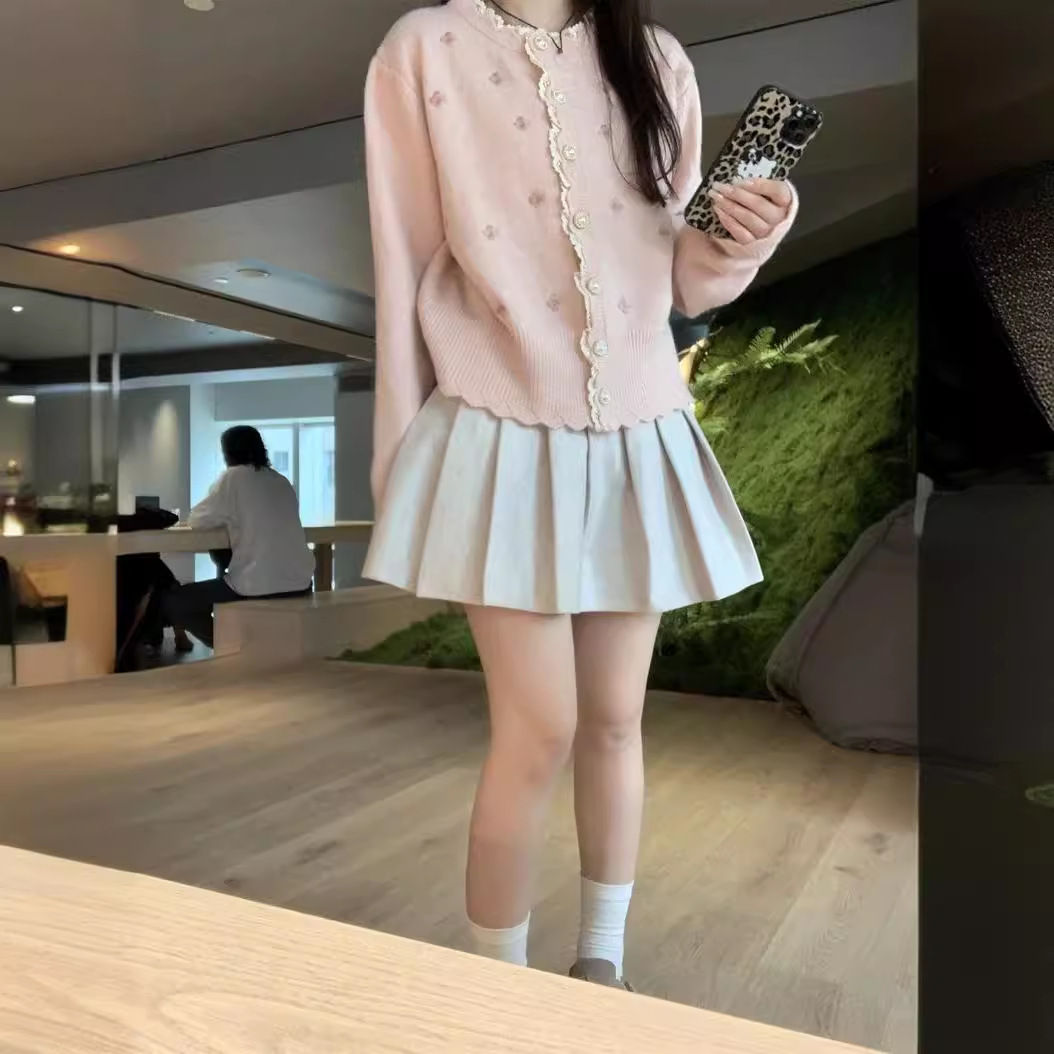 Korean sweet embroidered lace hem sweater jacket for women's spring 2024 new style loose short long-sleeved knitted cardigan Application Scenario