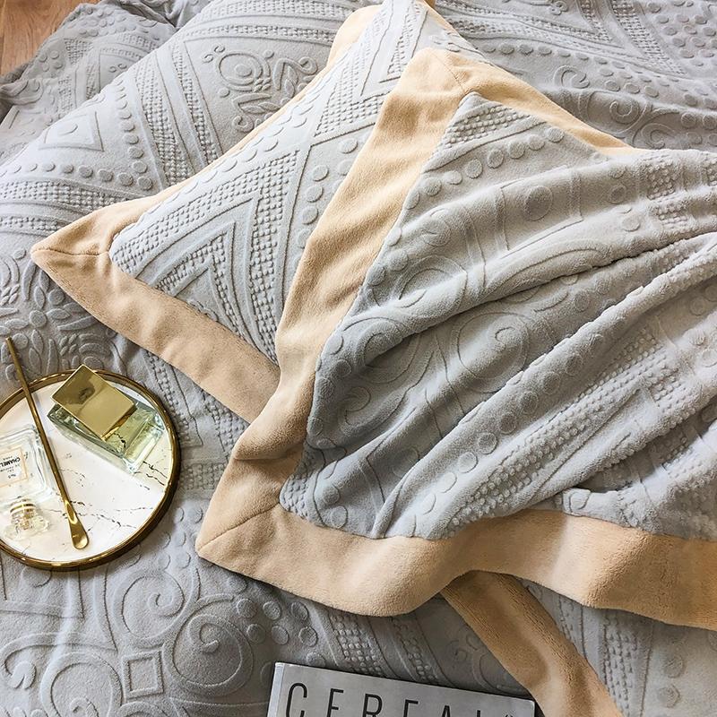 Class A Baby Fleece 4-Piece Set European Milk Fleece Thickened Coral Fleece Duvet Cover With Fleece Flannel Winter 1.8 Bed Cap Application Scenario