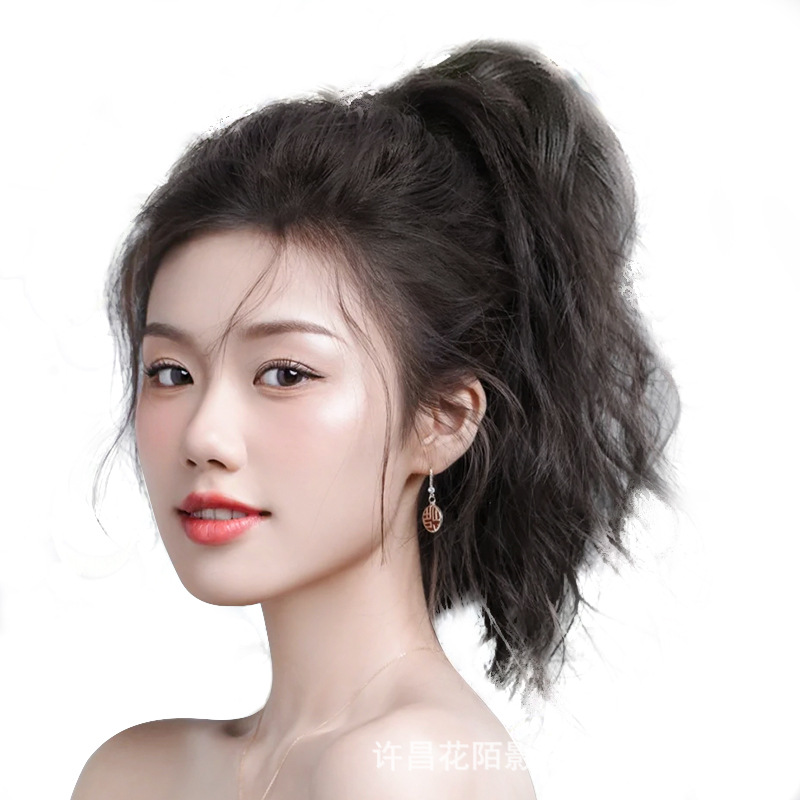 A wig with a female ponytail, a popular Korean-style clip-on pear blossom curls, natural and seamless faux hair, short hair with a high ponytail and braids Item Picture