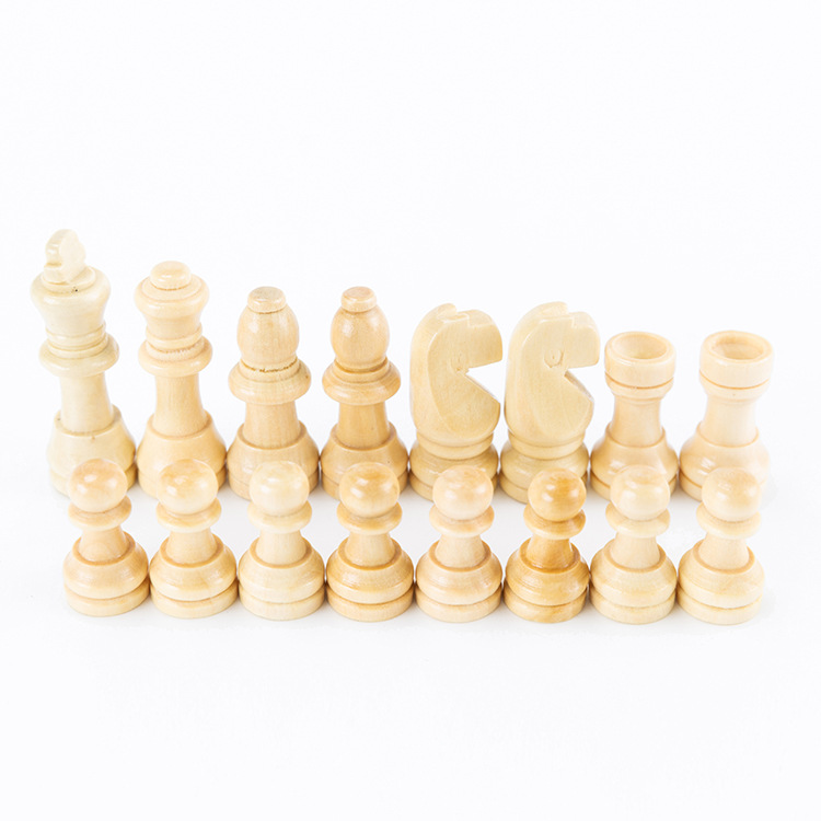 Wooden Game Pieces Wooden Humanoid International Chess Pieces Wooden Chess Pieces Children's Mental Checkers Wooden Toys Application Scenario