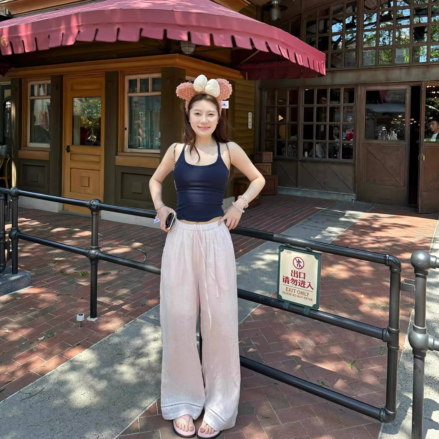 Thin cotton and linen pink linen wide-leg pants for women with a gentle summer feel, loose and casual lace-up, elastic waist and drape straight-leg pants Application Scenario