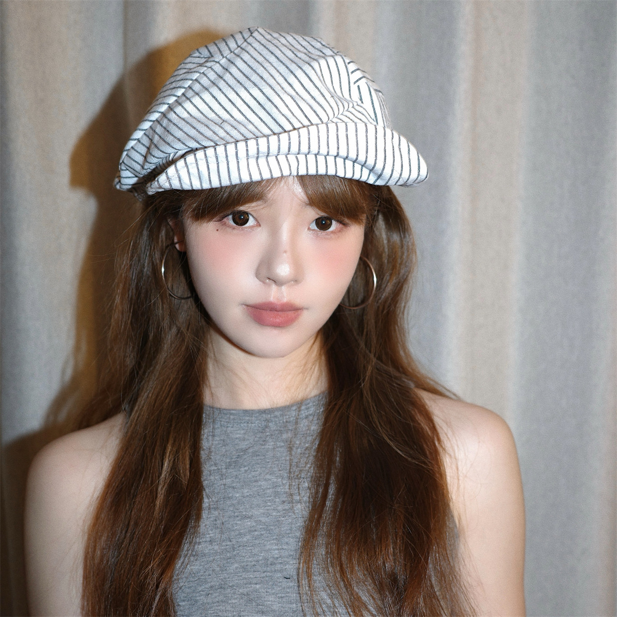 The new Japanese-style artistic striped cotton and linen beret for children shows off their faces in spring and summer. The small newsboy hat and the retro painter hat trend Application Scenario