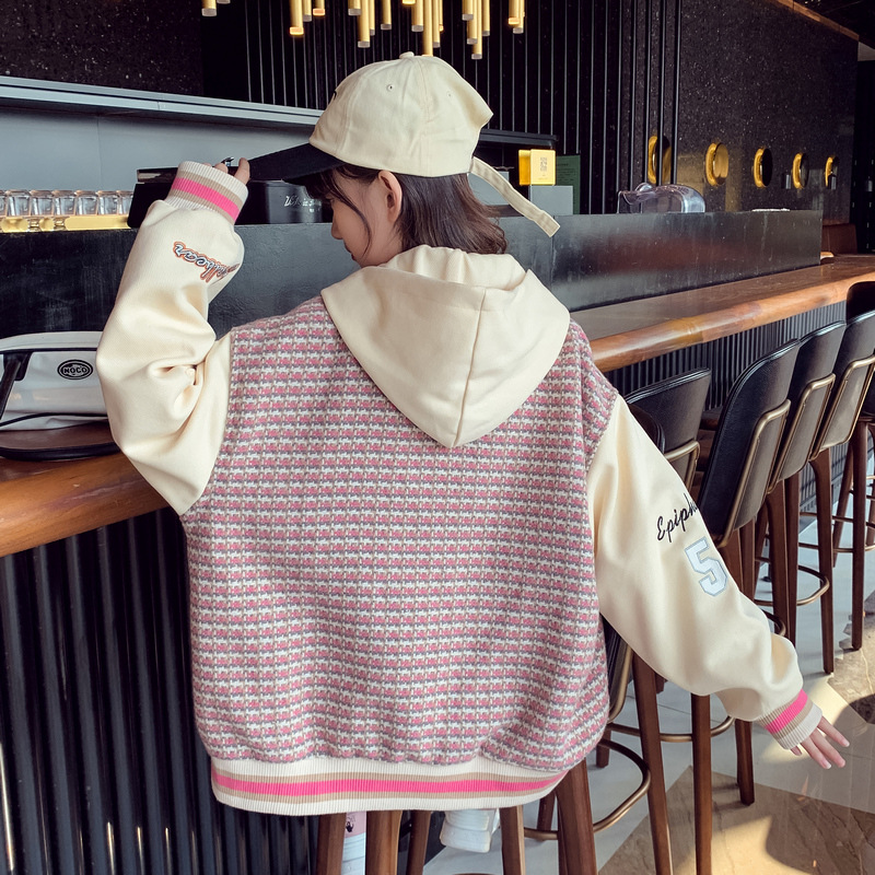 Girls' autumn and winter hooded jacket 2022 New style Girls' autumn wear stylish Chanel-style embroidered thickened baseball jacket details Picture