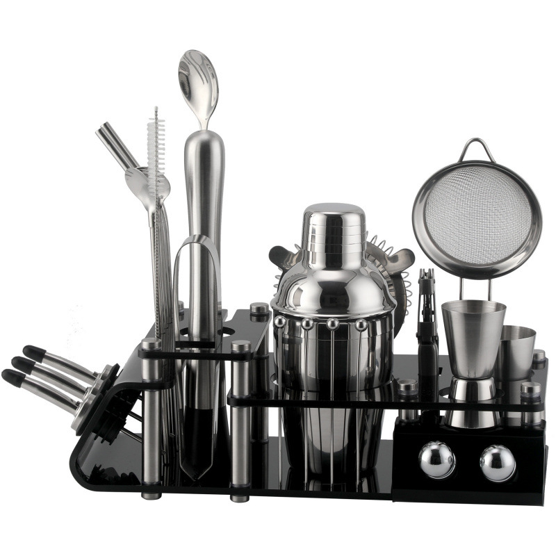 Cruiser Shaker 24-Piece Set Shaker Shaker Cocktail Bar Tool Set Bartender Set Application Scenario