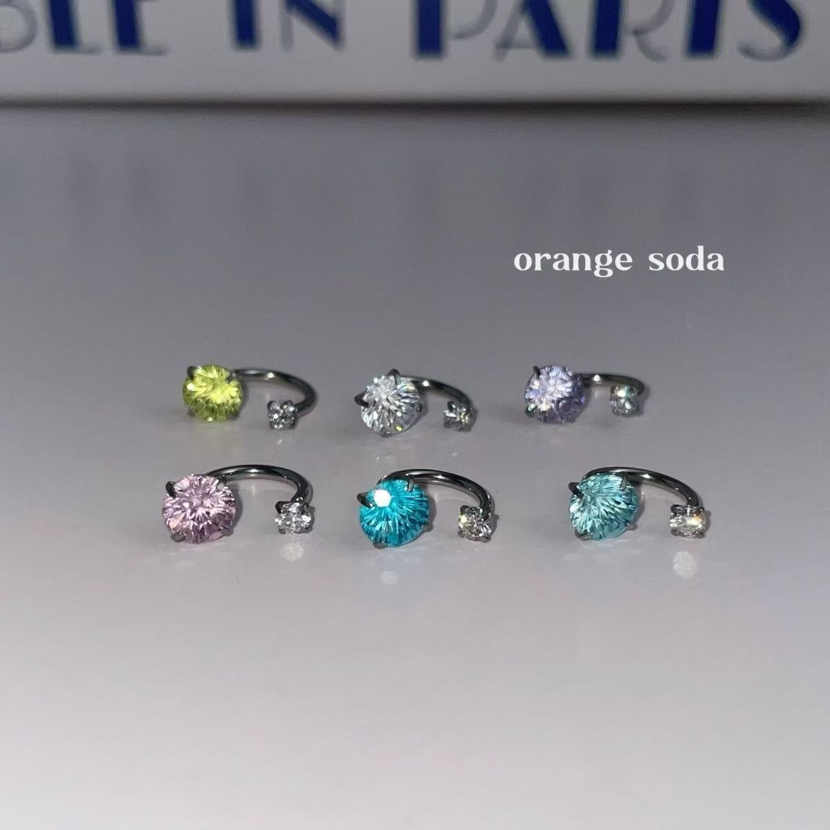 Super flash firework cut zircon horse hoof ring titanium steel ear bone stud color 1.2 thick U-shaped earrings for women's new style Specification image