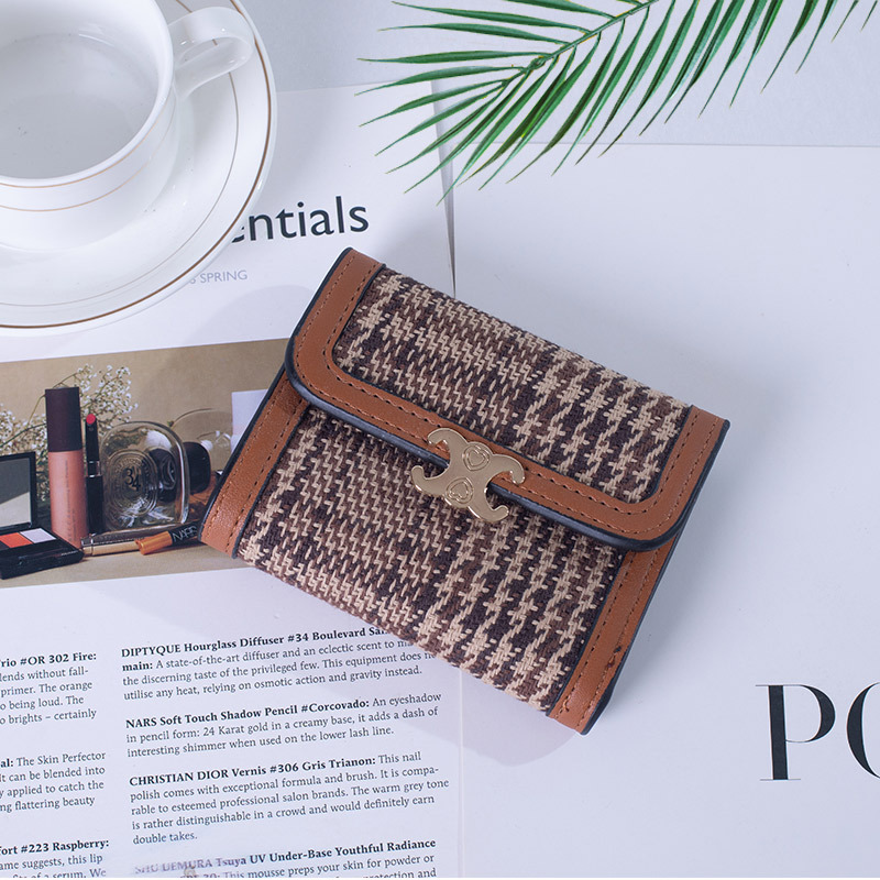 Ins New Wallet Women's Short Triple Fold Multi-Function Card Bag Canvas Fashion Thousand-Bird Leather Wallet Student Wallet Application Scenario