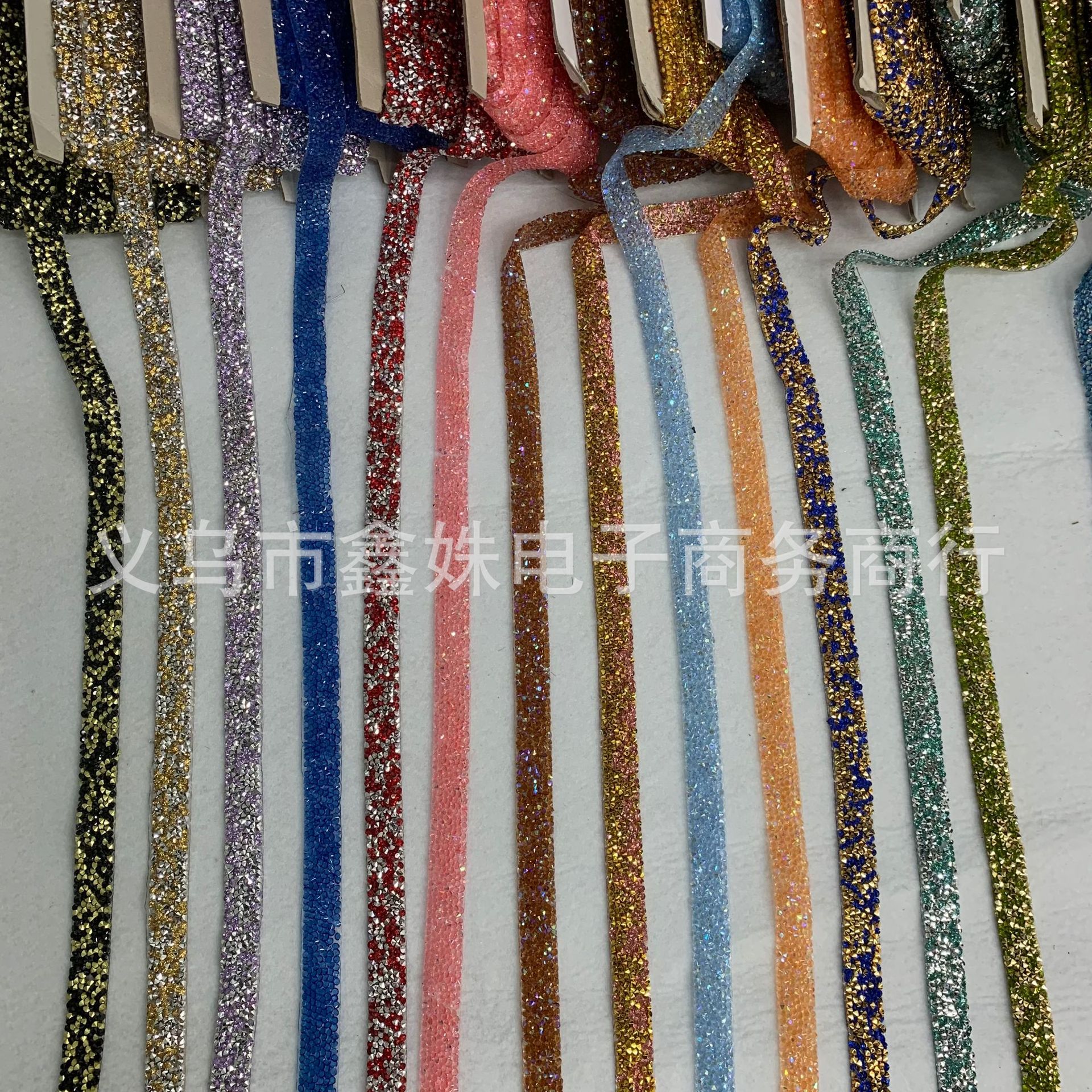 厂家直销树指热溶背胶 高温烫胶烫钻条码 碎石花边 DIY服装辅料