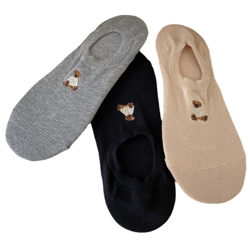 HENNY/RUE/2021年春白底实物图