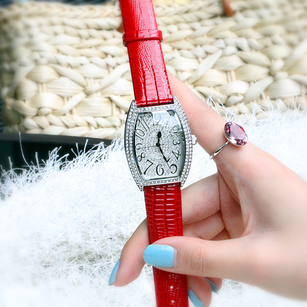 Factory direct sales counter: Fashionable digital dial barrel-shaped watch, ladies' quartz full diamond trendy wristwatch Specification image