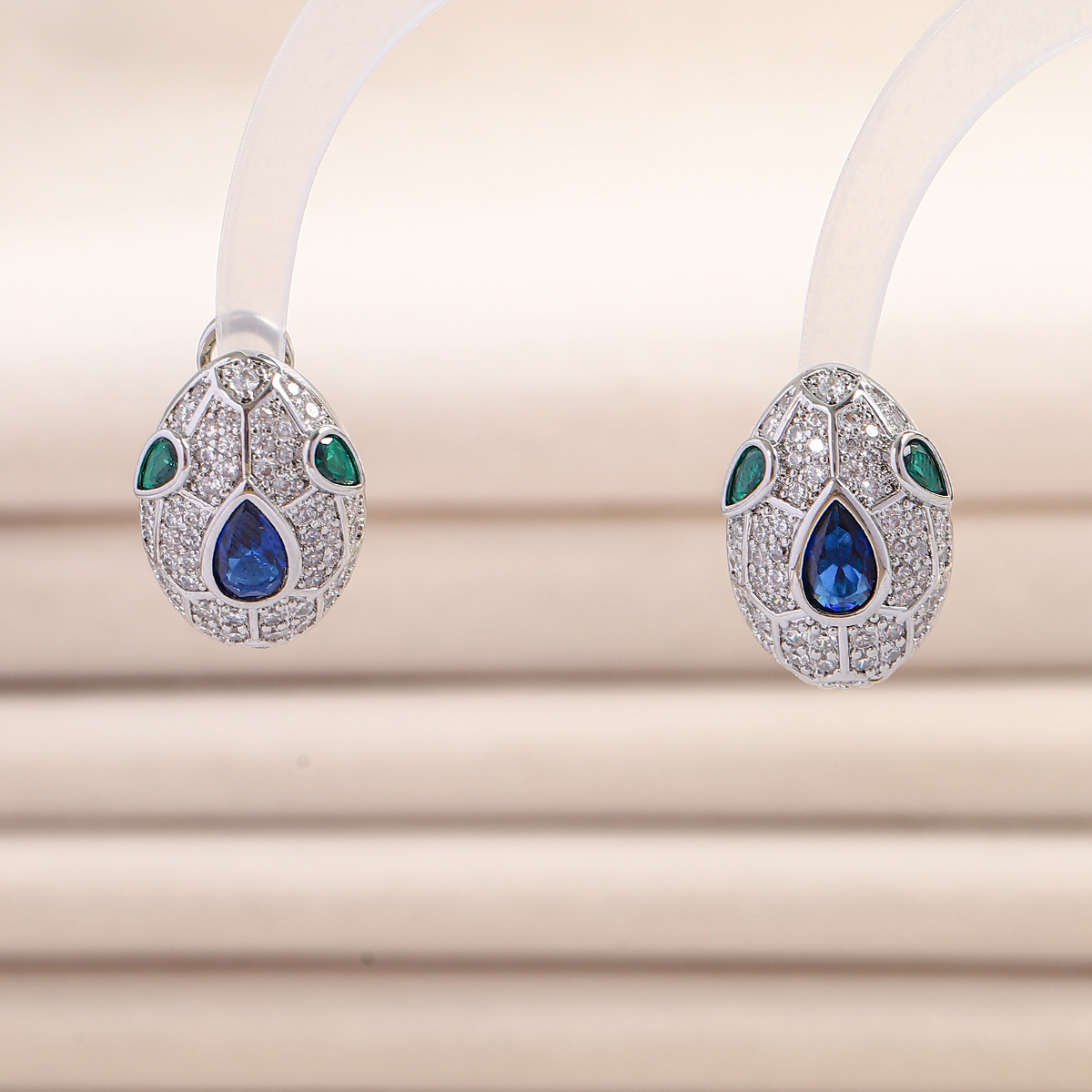 新款大头蛇耳环鳞片密镶锆石灵蛇耳环迷人气质高级感个性时尚耳饰